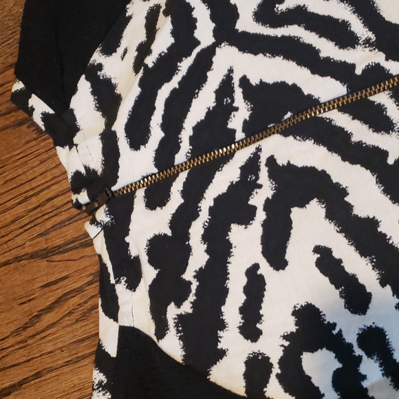H&M Animal Print Long Sleeve Dress - Picture 11 of 11